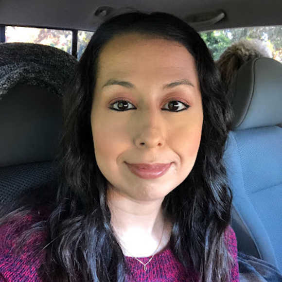 Meet your Posher, Cynthia - Picture 1 of 1